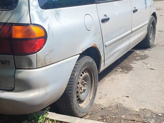 1999 Volkswagen Sharan I, серебристый, 280000 рублей, вид 3