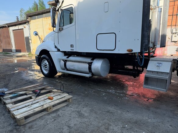 2003 Freightliner Columbia, белый, 3500000 рублей - вид 20