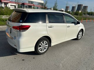2011 Toyota Wish II, белый, 1420000 рублей, вид 4