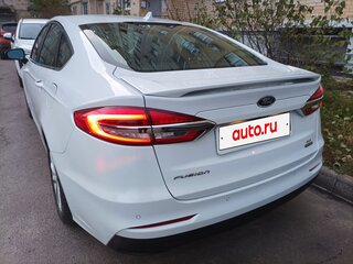 2020 Ford Fusion (North America) II Рестайлинг, белый, 2500000 рублей, вид 1