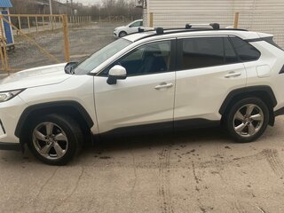 2020 Toyota RAV4 V (XA50), белый, 2400000 рублей, вид 4