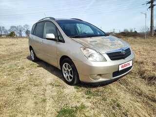 2003 Toyota Corolla Verso I, золотистый, 480000 рублей, вид 2