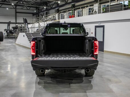 2026 Ram 1500 Crew Cab V Рестайлинг, чёрный, 9790000 рублей, вид 3