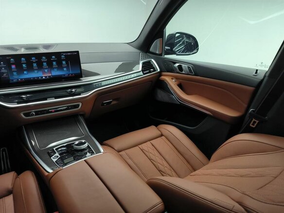 2025 BMW X7 40d I (G07) Рестайлинг, чёрный - вид 13