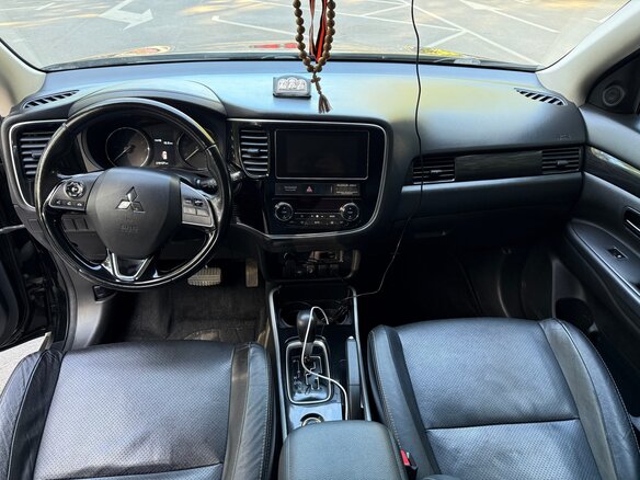 2017 Mitsubishi Outlander III Рестайлинг 2, чёрный, 1690000 рублей - вид 9