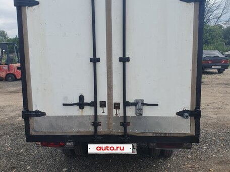 2009 Hyundai Porter II, белый, 740000 рублей, вид 3