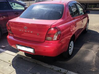 2001 Toyota Platz, красный, 300000 рублей, вид 5