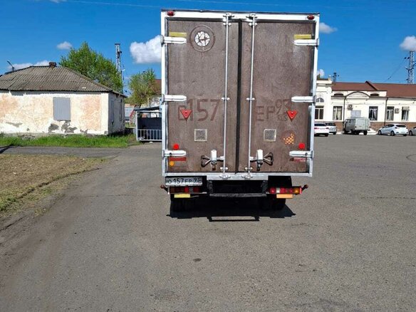 2004 ГАЗ ГАЗель (3302), белый, 540000 рублей - вид 4