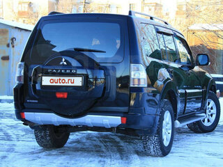 2011 Mitsubishi Pajero IV Рестайлинг 1, чёрный, 1790000 рублей, вид 3