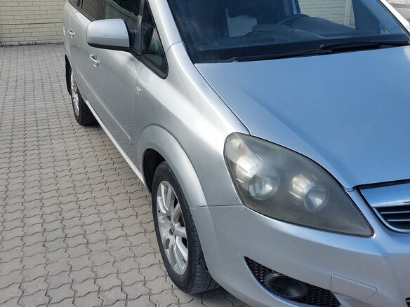 2012 Opel Zafira B Рестайлинг, серебристый, 600000 рублей - вид 4