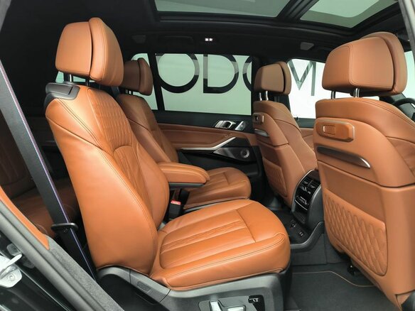 2025 BMW X7 40d I (G07) Рестайлинг, чёрный, 18200000 рублей - вид 11
