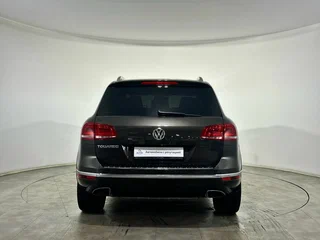2015 Volkswagen Touareg II Рестайлинг, коричневый, 2485000 рублей, вид 3
