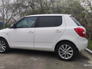 2011 Skoda Fabia II Рестайлинг, белый, 670000 рублей, вид 5