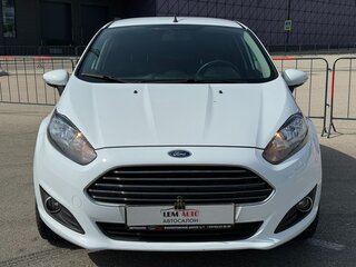 2016 Ford Fiesta Mk6 Рестайлинг, белый, 1097000 рублей, вид 5