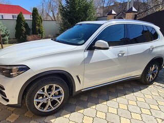 2018 BMW X5 40i IV (G05/G18), белый, 6400000 рублей, вид 5
