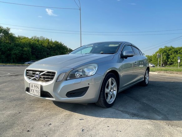 2011 Volvo S60 II, серебристый, 1400001 рублей