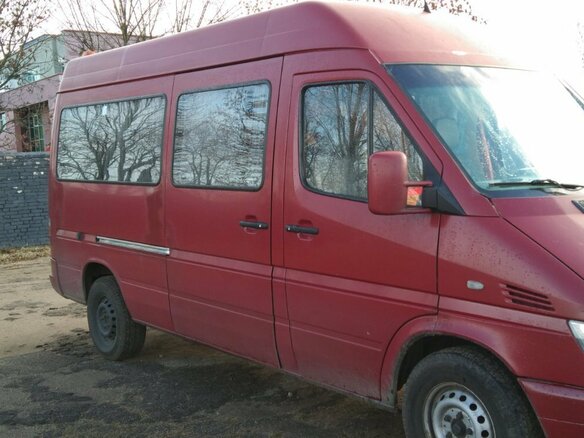 2004 Mercedes-Benz Sprinter, красный, 845632 рублей - вид 5