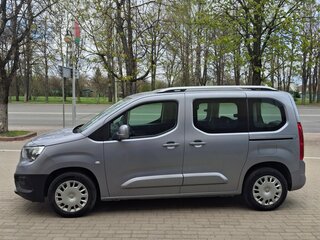 2020 Opel Combo XL E, серебристый, 1470000 рублей, вид 2