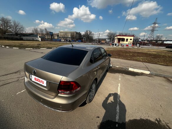 2015 Volkswagen Polo V Рестайлинг, бежевый, 1379000 рублей - вид 5