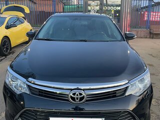 2015 Toyota Camry VII (XV50) Рестайлинг, чёрный, 2000000 рублей, вид 2