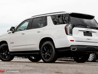 2025 Chevrolet Tahoe V Рестайлинг, белый, 11800000 рублей, вид 5