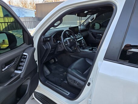2021 Toyota Land Cruiser 300 Series, белый, 11200000 рублей, вид 2