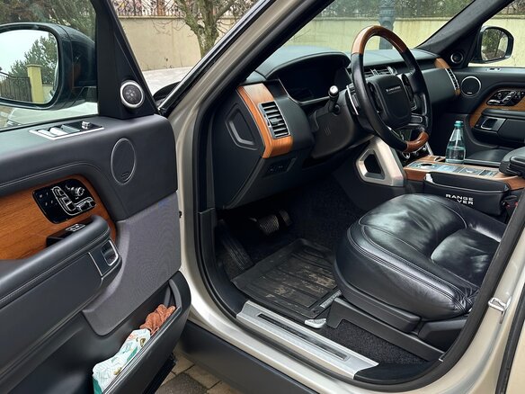 2019 Land Rover Range Rover IV Рестайлинг, золотистый, 9200000 рублей - вид 6