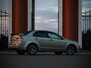 2008 Mitsubishi Lancer X, бежевый, 850000 рублей, вид 5