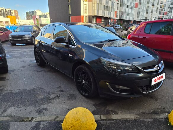 2014 Opel Astra J Рестайлинг, чёрный, 850000 рублей - вид 2