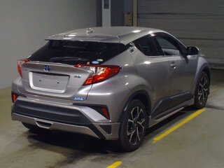 2017 Toyota C-HR I, серый, 2400000 рублей, вид 5