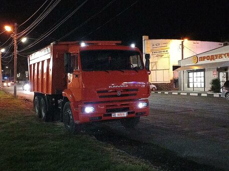 2012 КамАЗ 6520, оранжевый, 3200000 рублей, вид 1