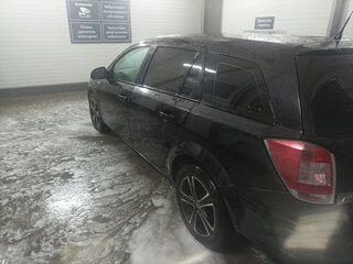 2011 Opel Astra H Рестайлинг, чёрный, 590000 рублей, вид 1