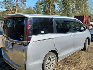 2019 Toyota Noah III (R80) Рестайлинг, серебристый, 2500000 рублей, вид 4