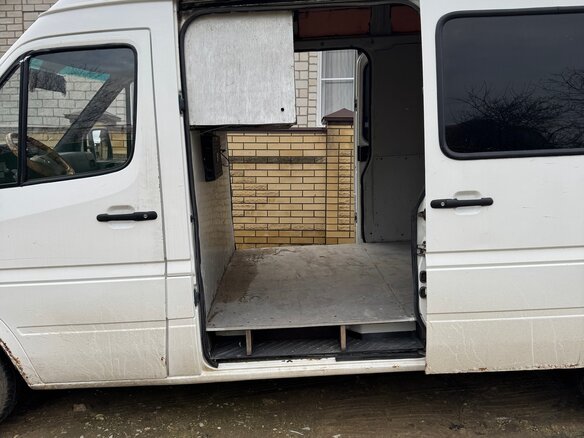 1998 Mercedes-Benz Sprinter, белый, 950000 рублей - вид 7