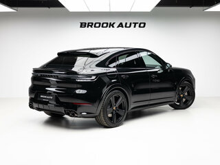 2026 Porsche Cayenne GTS Coupé III Рестайлинг, чёрный, 25990000 рублей, вид 4