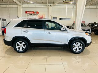 2011 Kia Sorento II, серебристый, 1360000 рублей, вид 4