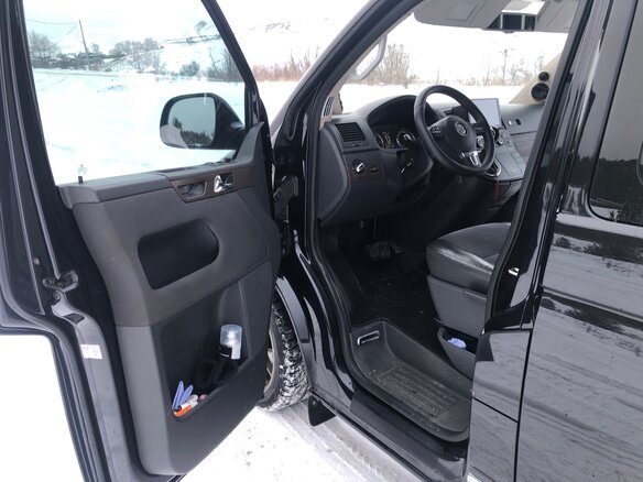 2012 Volkswagen Multivan T5 Рестайлинг, чёрный, 3650000 рублей - вид 19