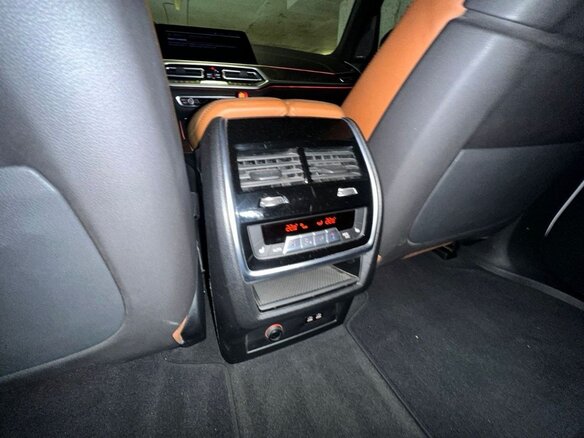 2019 BMW X7 30d I (G07), белый, 8700000 рублей - вид 10