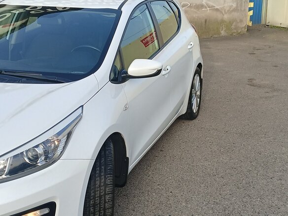 2016 Kia Ceed II Рестайлинг, белый, 1350000 рублей - вид 11