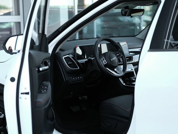 2026 Kia Seltos I Рестайлинг, белый - вид 9