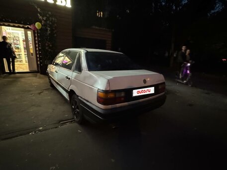 1989 Volkswagen Passat B3, белый, вид 2
