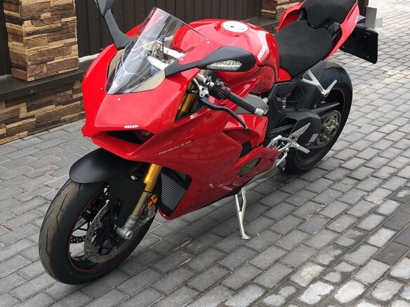 2018 Ducati Panigale V4, красный - вид 1