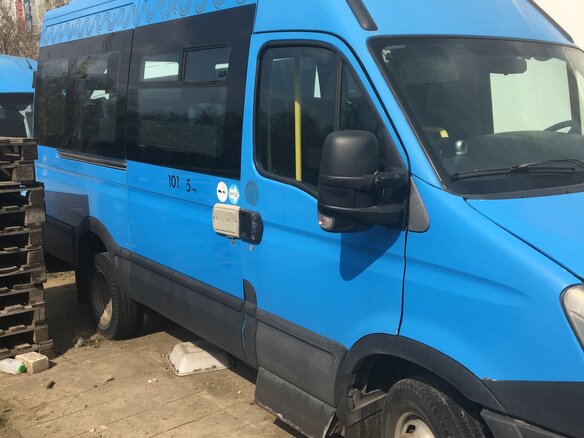 2016 Iveco Daily, синий - вид 2