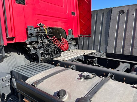 2011 Scania P-series, красный, 1949000 рублей, вид 5