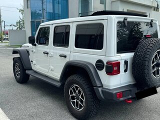 2025 Jeep Wrangler IV (JL) Рестайлинг, белый, 6910000 рублей, вид 3
