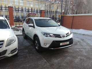 2015 Toyota RAV4 IV (XA40), белый, 1750000 рублей, вид 2