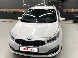 2017 Kia Ceed II Рестайлинг, белый, 1300000 рублей, вид 2
