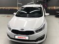 2017 Kia Ceed II Рестайлинг, белый, 1300000 рублей - вид 1