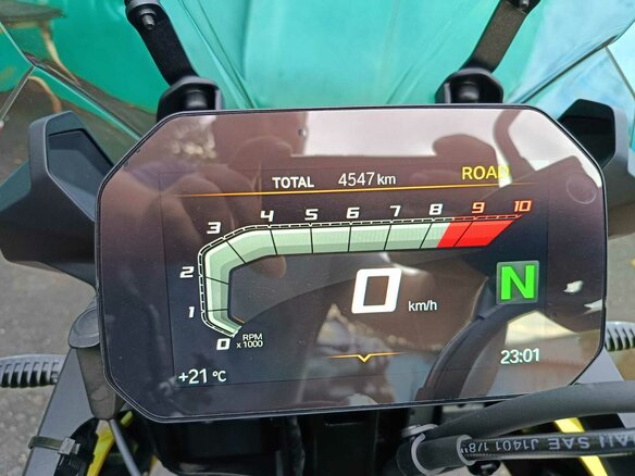 2018 BMW F 750 GS, золотистый, 950000 рублей - вид 10