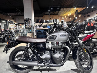 2024 Triumph Bonneville T120, серый, 1790000 рублей, вид 3